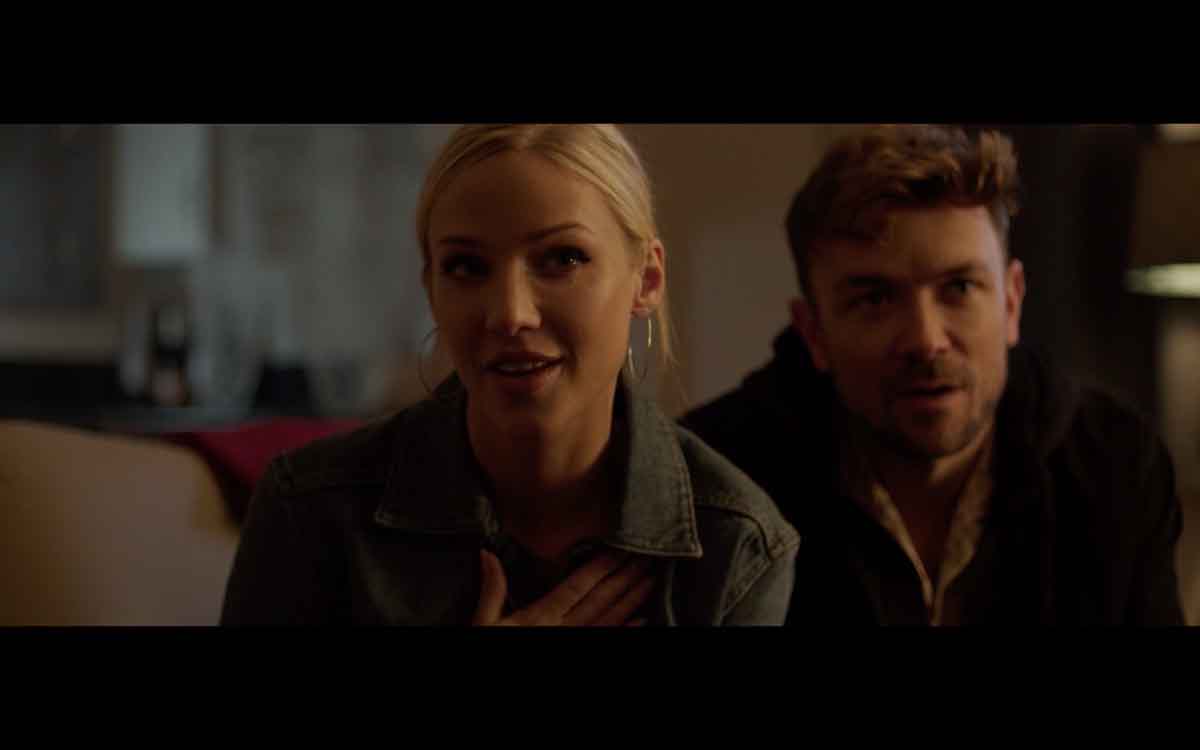 Actors Elizabeth Posey and Emrhys Cooper